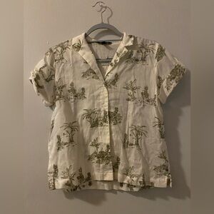 Banana Repbulic button down tee
